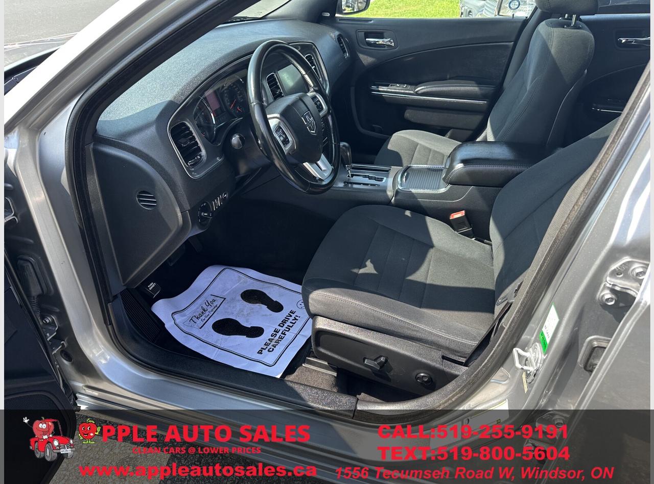 2011 Dodge Charger SE Photo