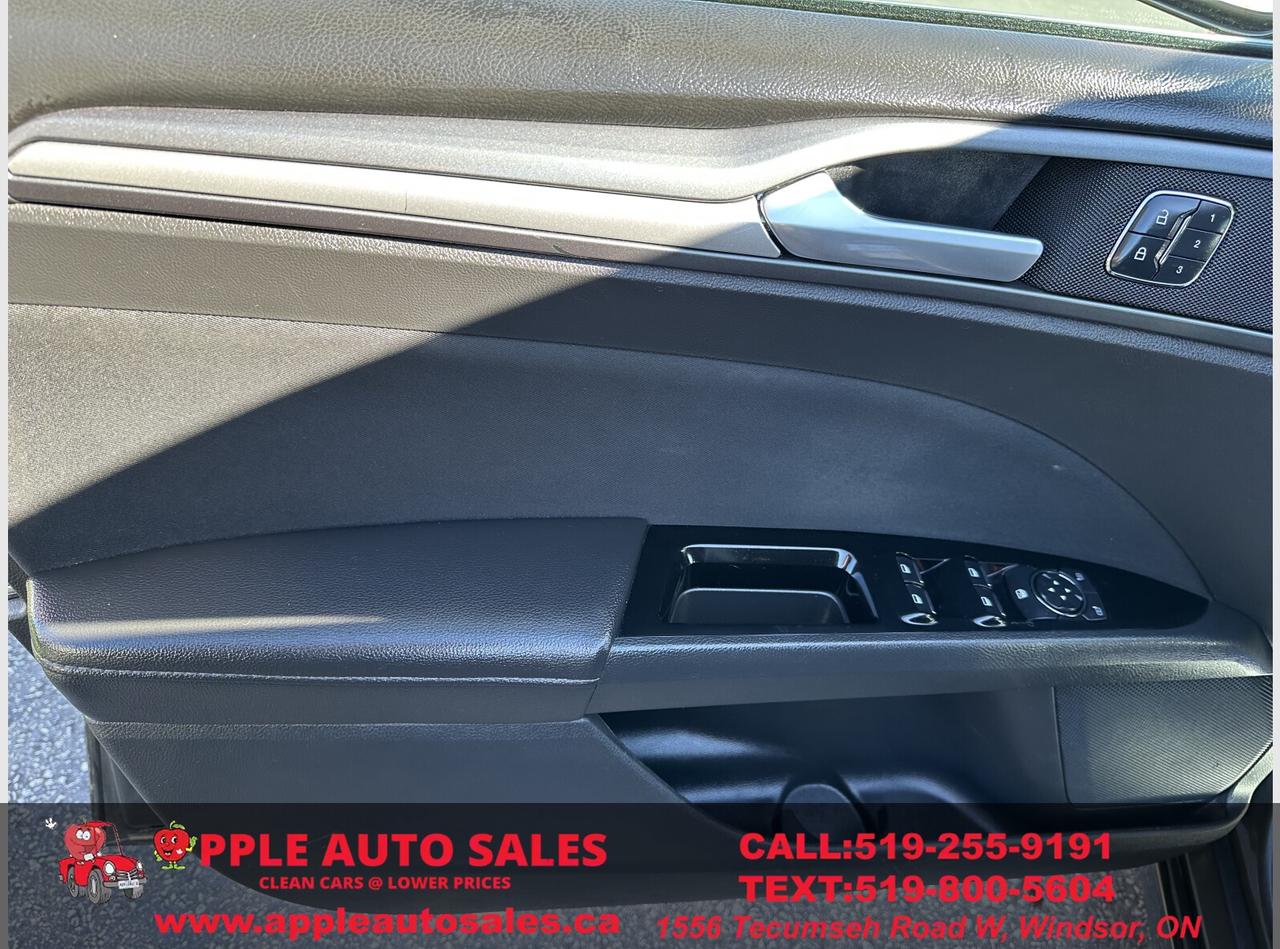 2016 Ford Fusion SE Photo