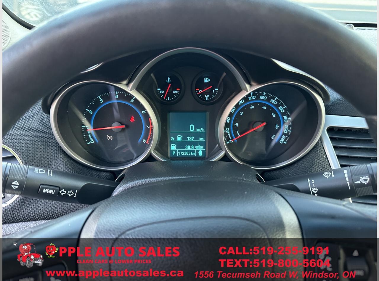 2012 Chevrolet Cruze 1LT Photo