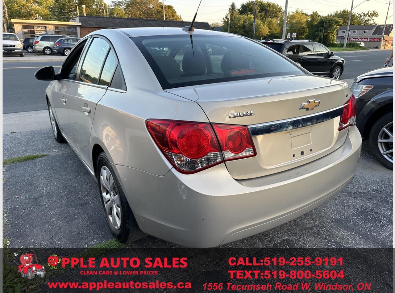 2012 Chevrolet Cruze 1LT Photo3