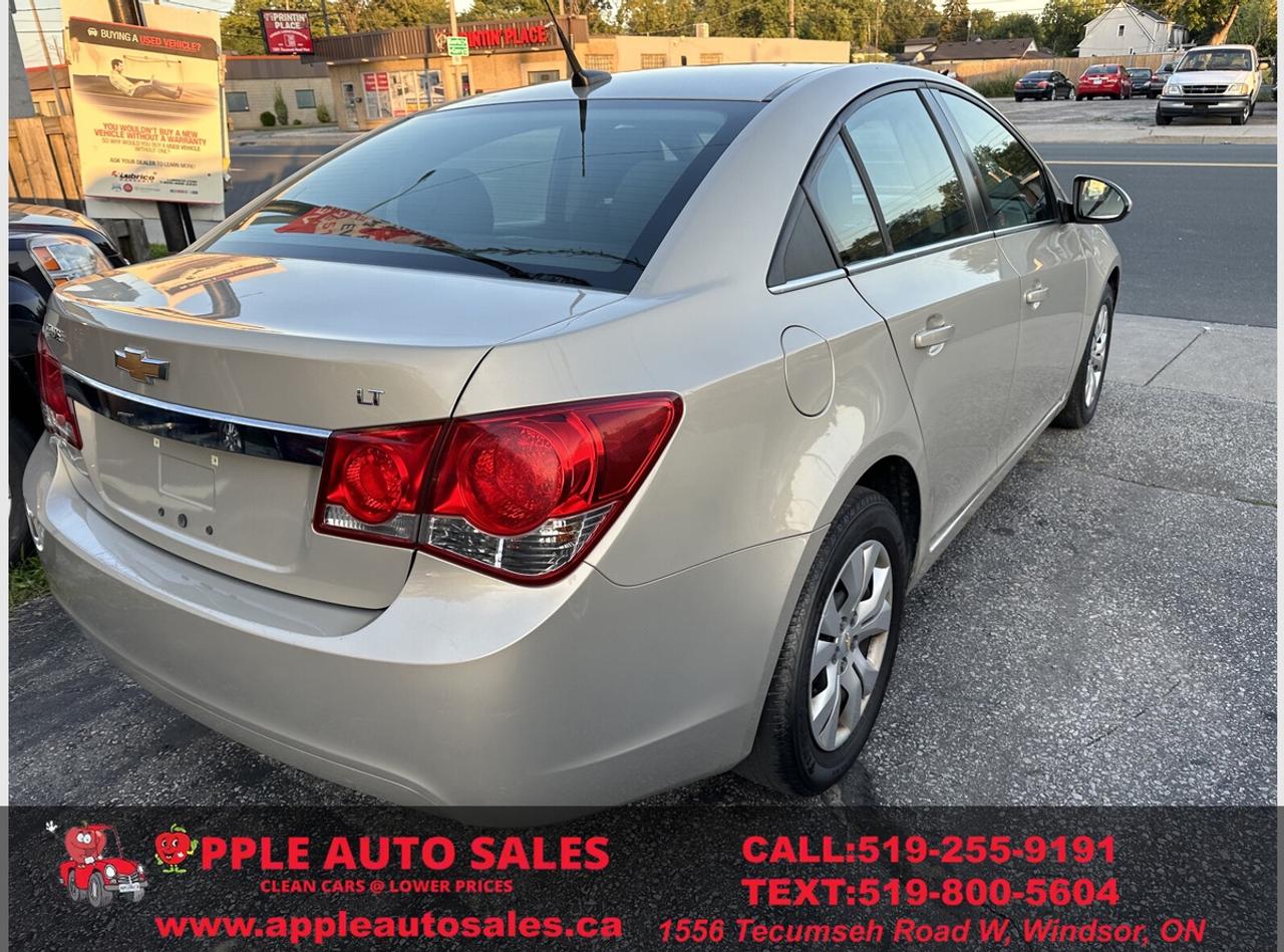 2012 Chevrolet Cruze 1LT Photo