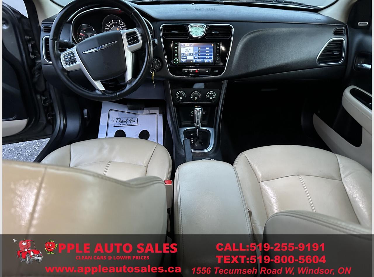 2012 Chrysler 200 Limited Photo