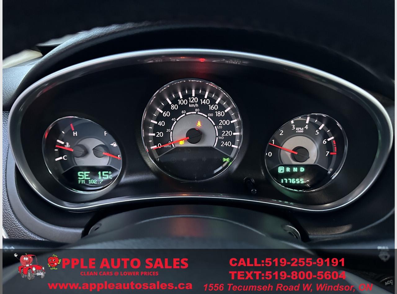 2012 Chrysler 200 Limited Photo