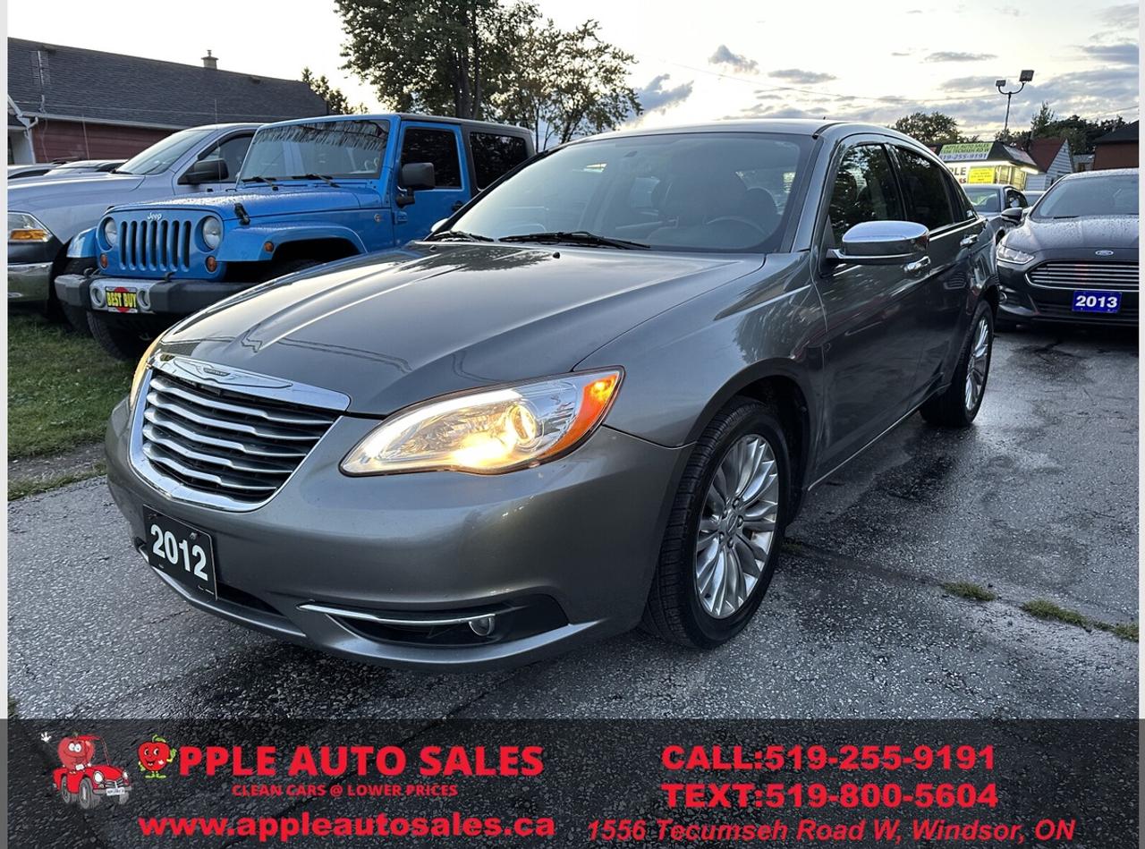 2012 Chrysler 200 Limited Photo0