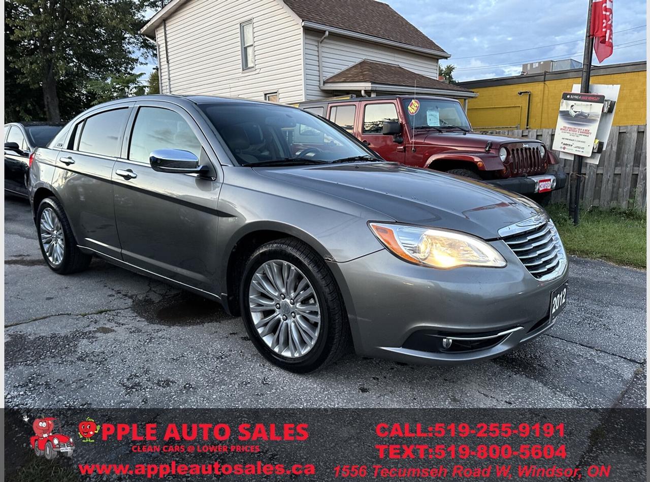 2012 Chrysler 200 Limited Photo