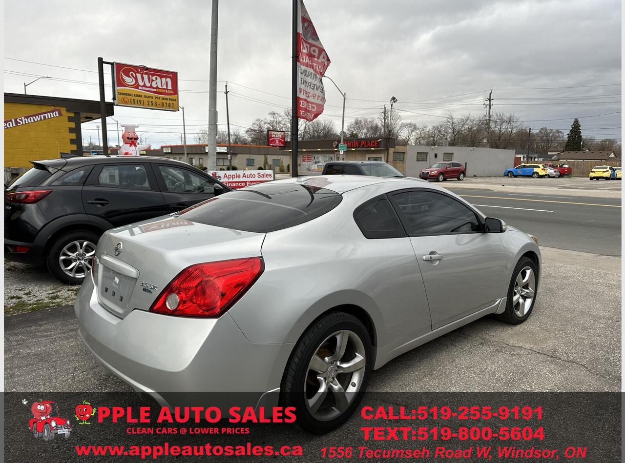 2011 Nissan Altima 35x SR Photo4