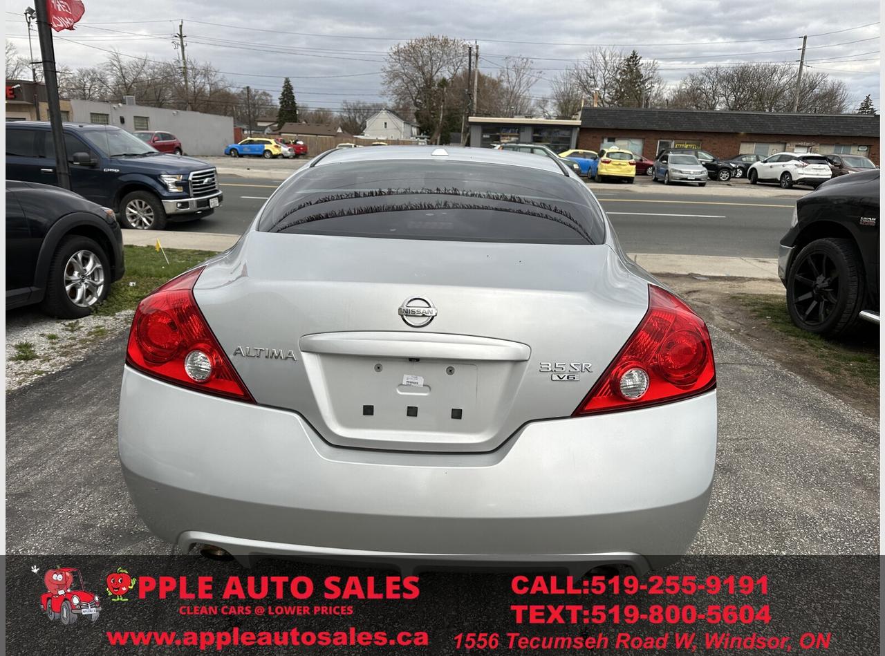 2011 Nissan Altima 35x SR Photo