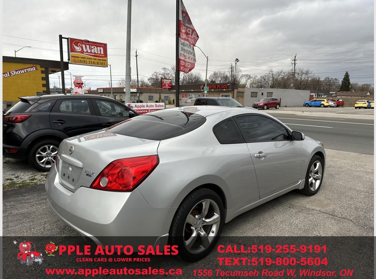 2011 Nissan Altima 35x SR Photo