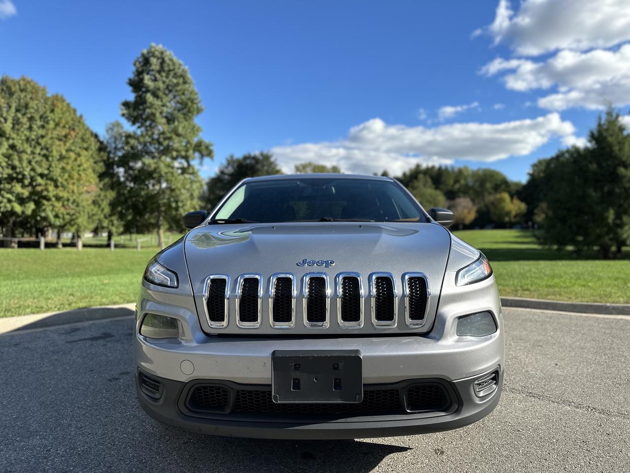 2014 Jeep Cherokee Sport Photo4