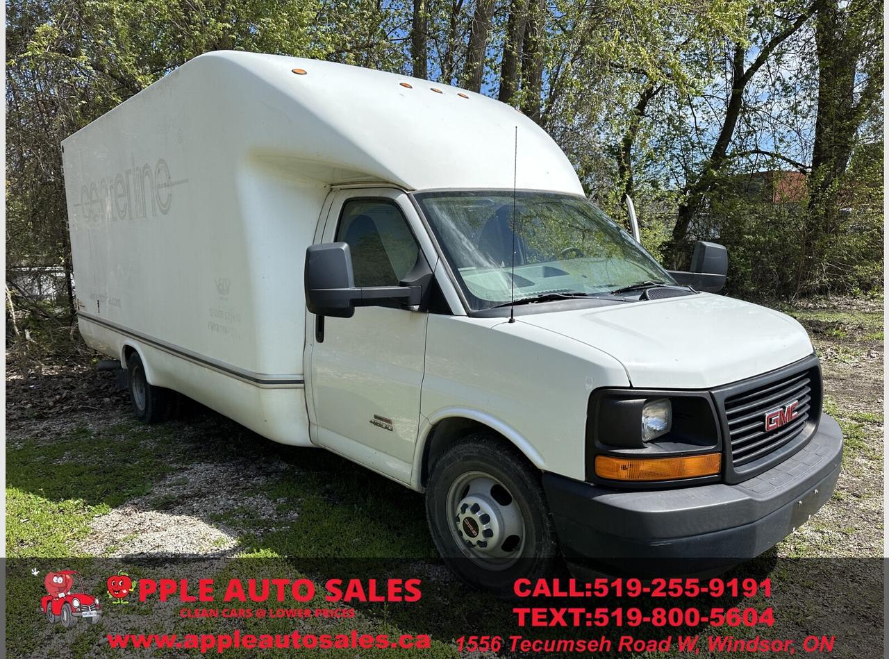 2015 GMC Savana G4500 159 in. Photo2