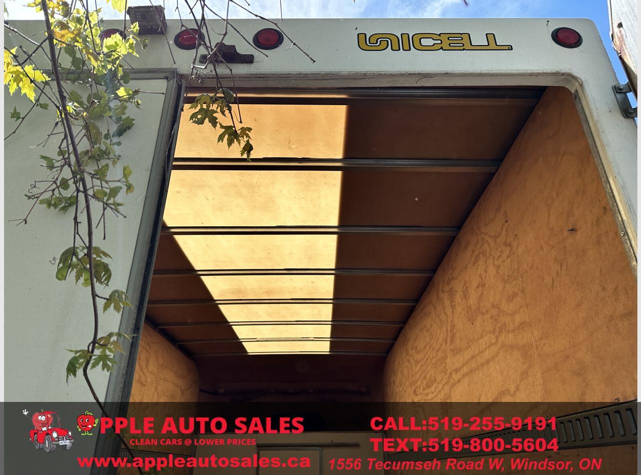 2015 GMC Savana G4500 159 in. Photo