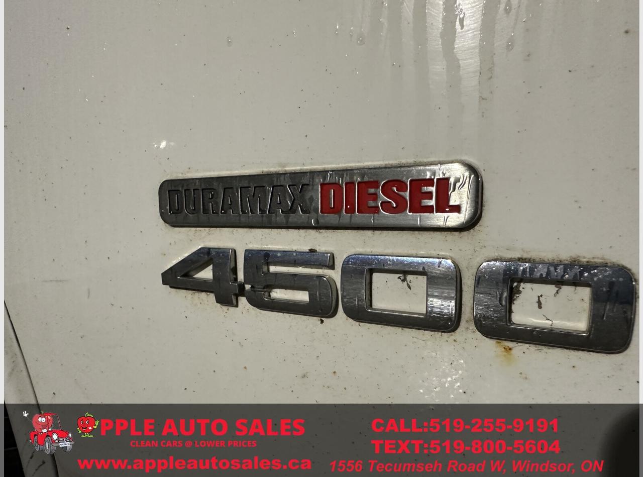 2015 GMC Savana G4500 159 in. Photo