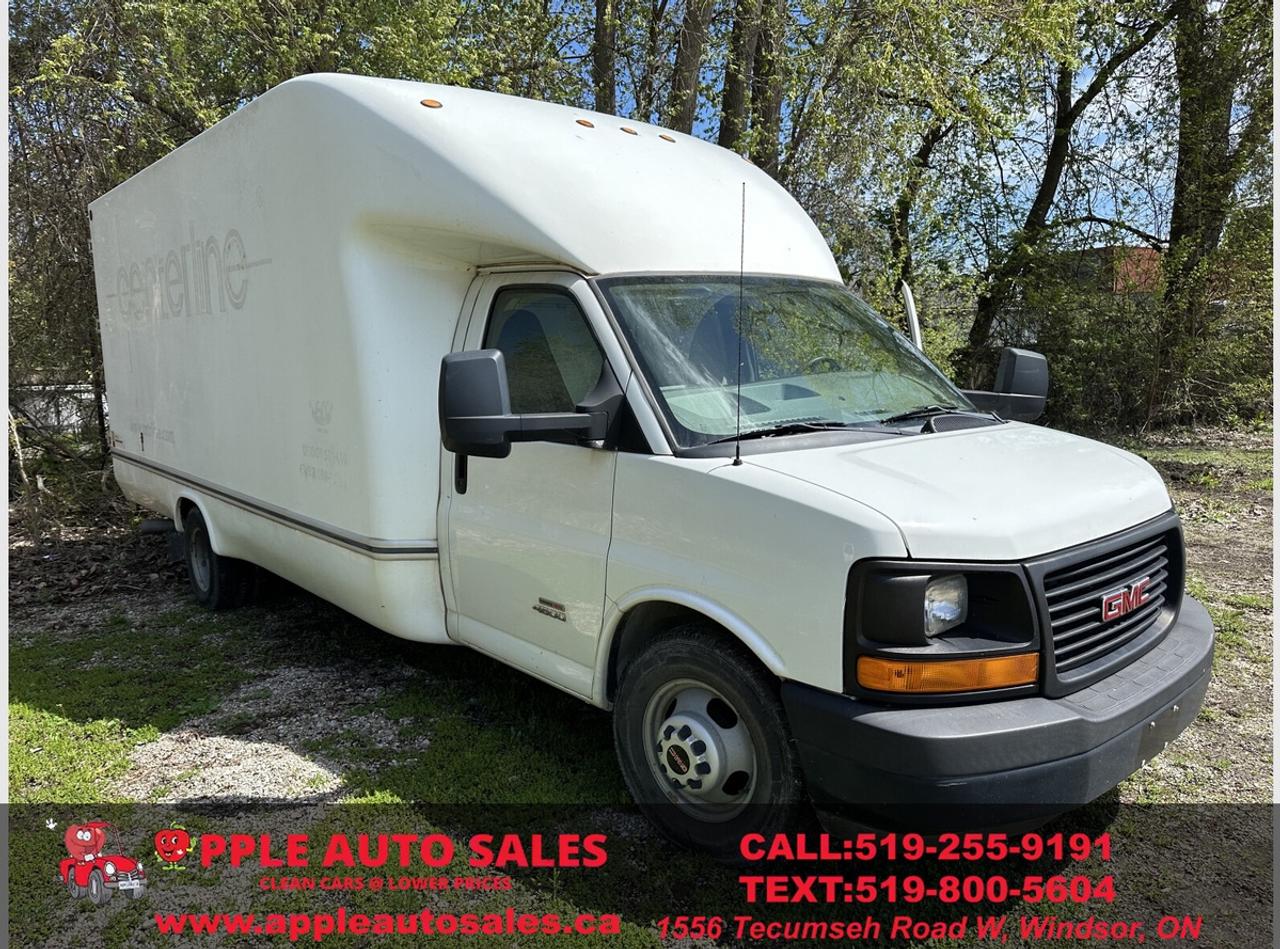 2015 GMC Savana G4500 159 in. Photo