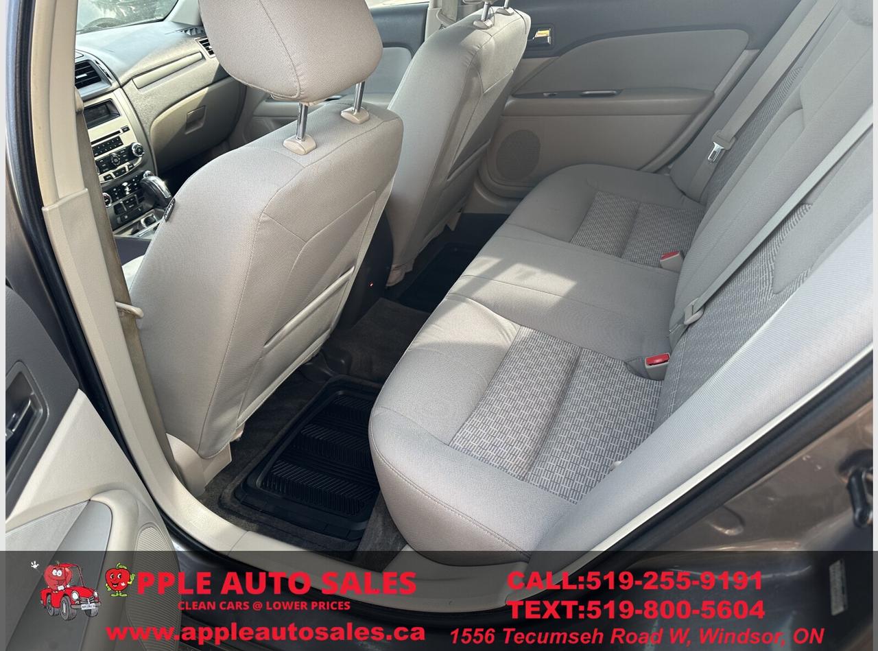 2012 Ford Fusion SEL Photo