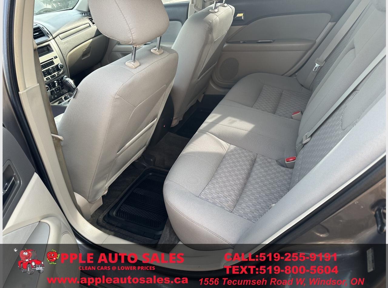2012 Ford Fusion SEL Photo