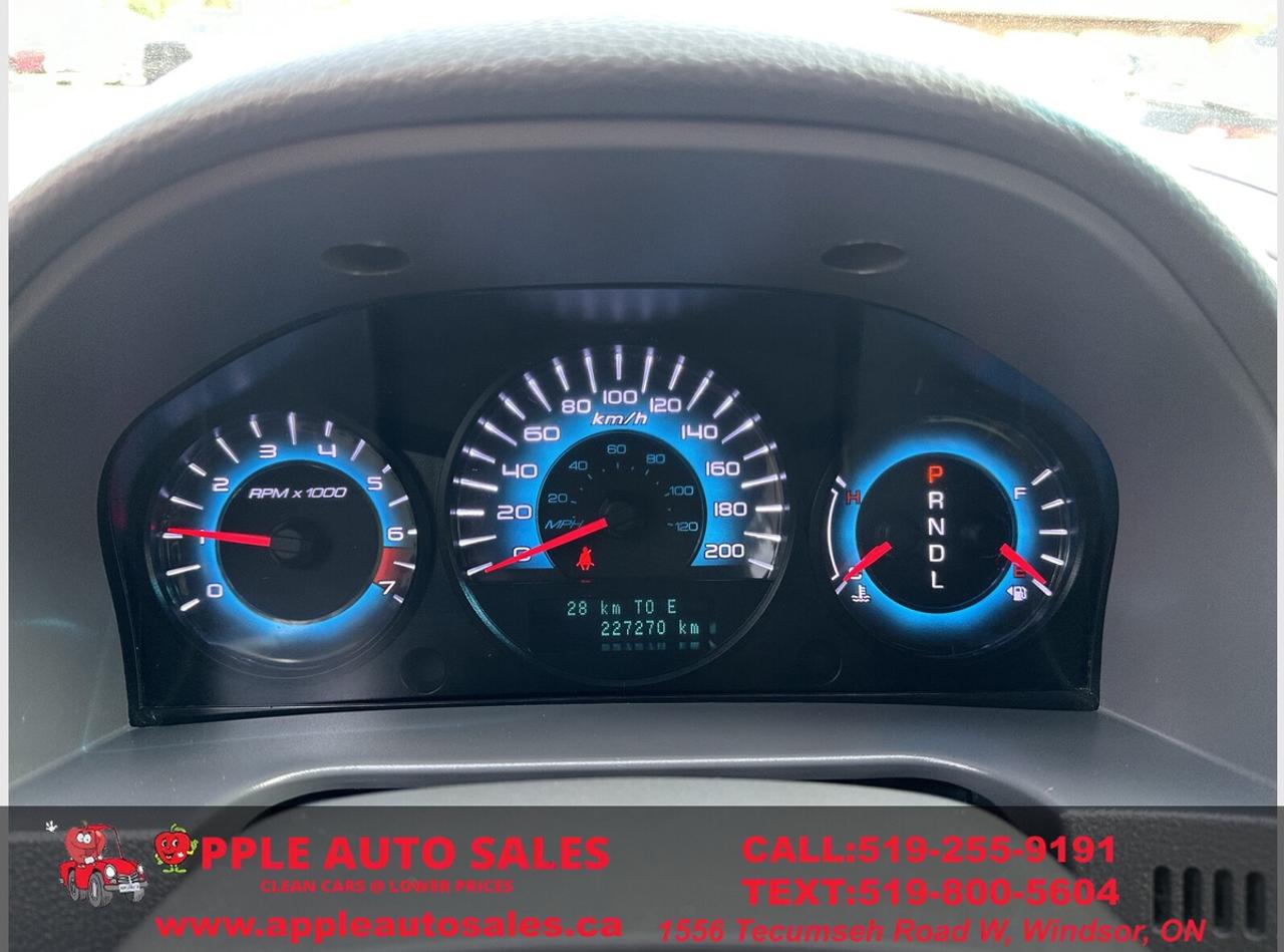 2012 Ford Fusion SEL Photo
