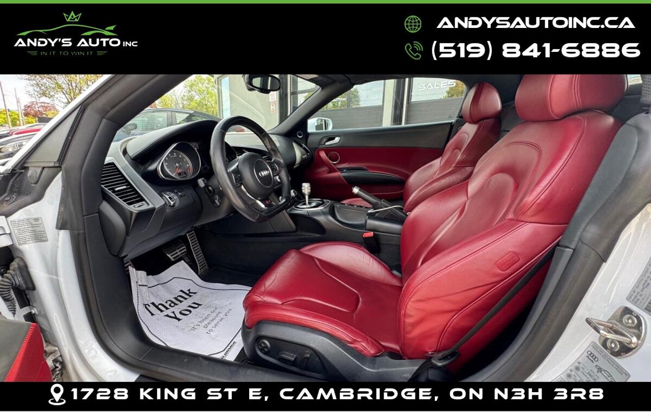 2015 Audi R8 SPYDER | AWD | V8 | ALL SERVICE RECORDS | NO AC  Photo