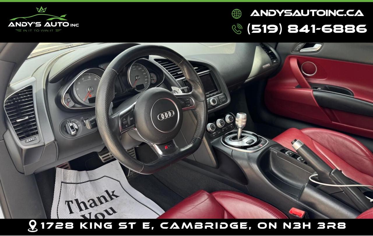 2015 Audi R8 SPYDER | AWD | V8 | ALL SERVICE RECORDS | NO AC  Photo