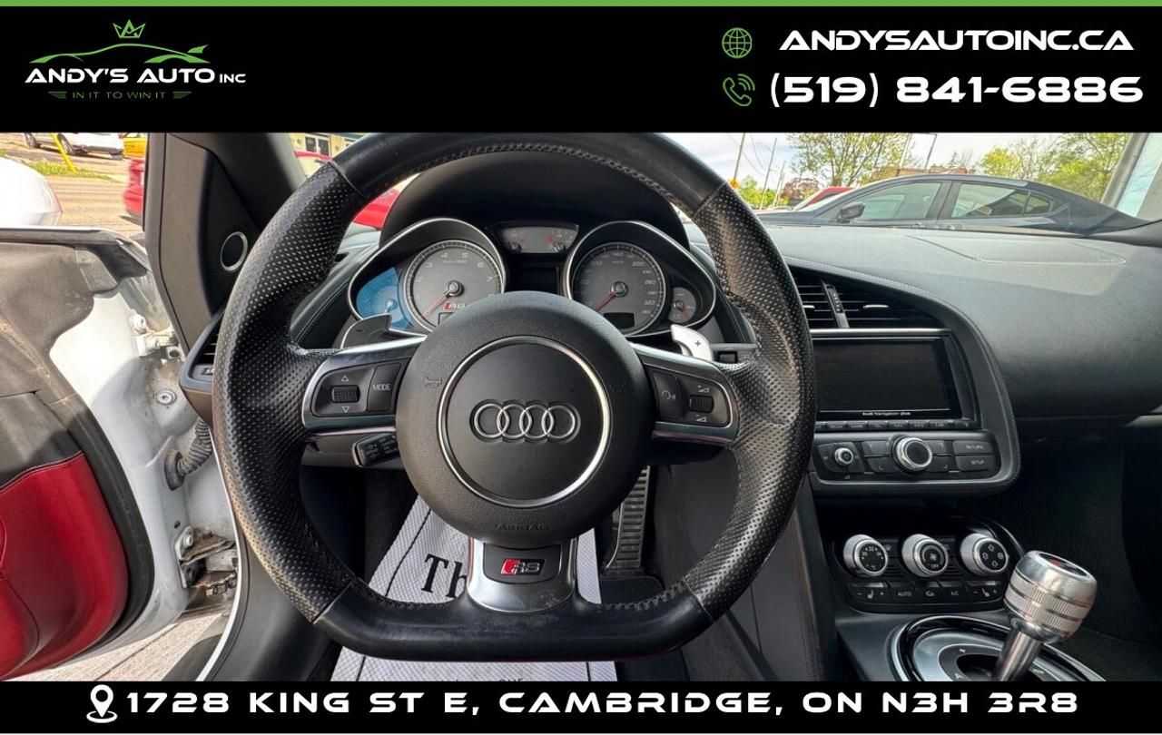 2015 Audi R8 SPYDER | AWD | V8 | ALL SERVICE RECORDS | NO AC  Photo
