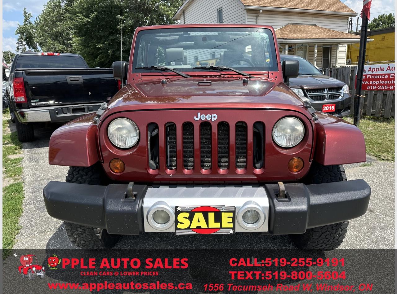 2009 Jeep Wrangler Unlimited Sahara Photo