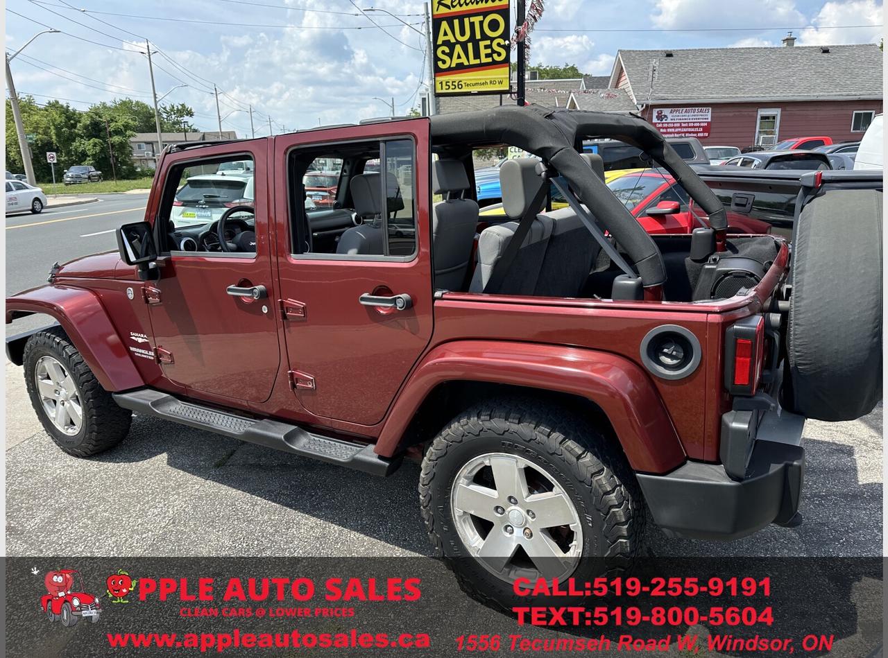 2009 Jeep Wrangler Unlimited Sahara Photo