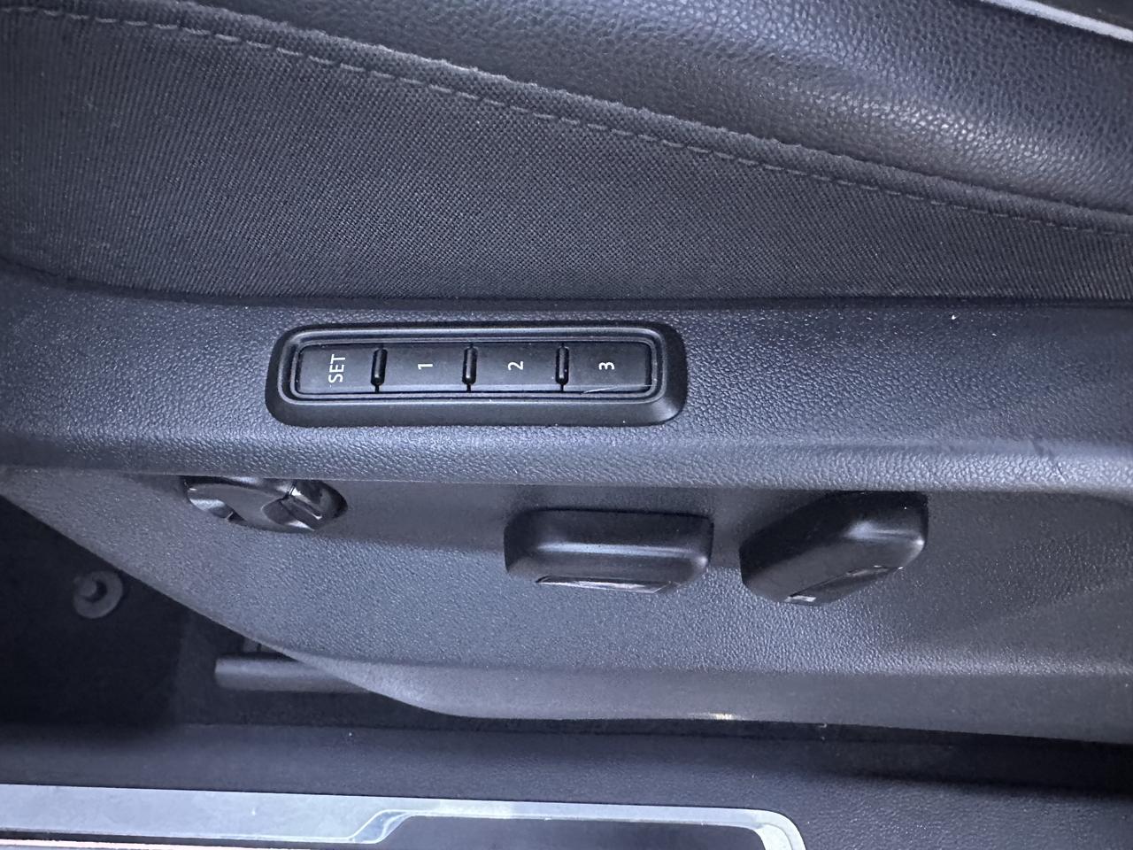 2018 Volkswagen Tiguan Highline 4MOTION Photo