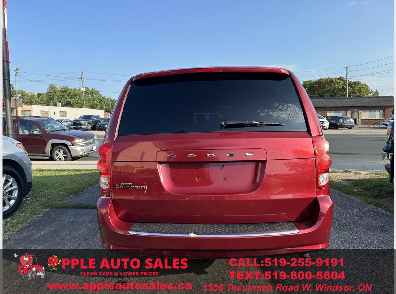 2016 Dodge Grand Caravan SPECIAL EDITION Photo