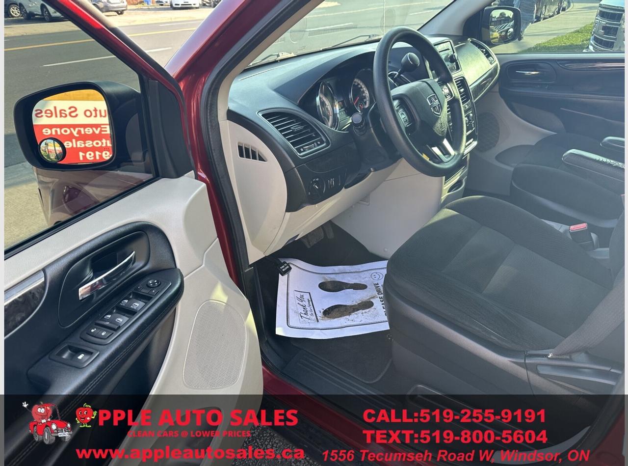 2016 Dodge Grand Caravan SPECIAL EDITION Photo