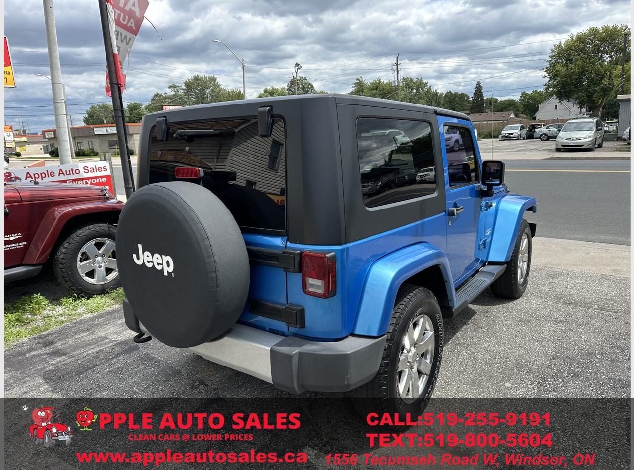 2010 Jeep Wrangler Sahara Photo4