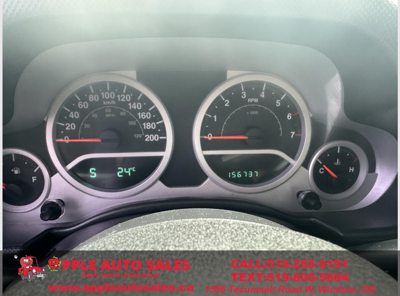 2010 Jeep Wrangler Sahara Photo