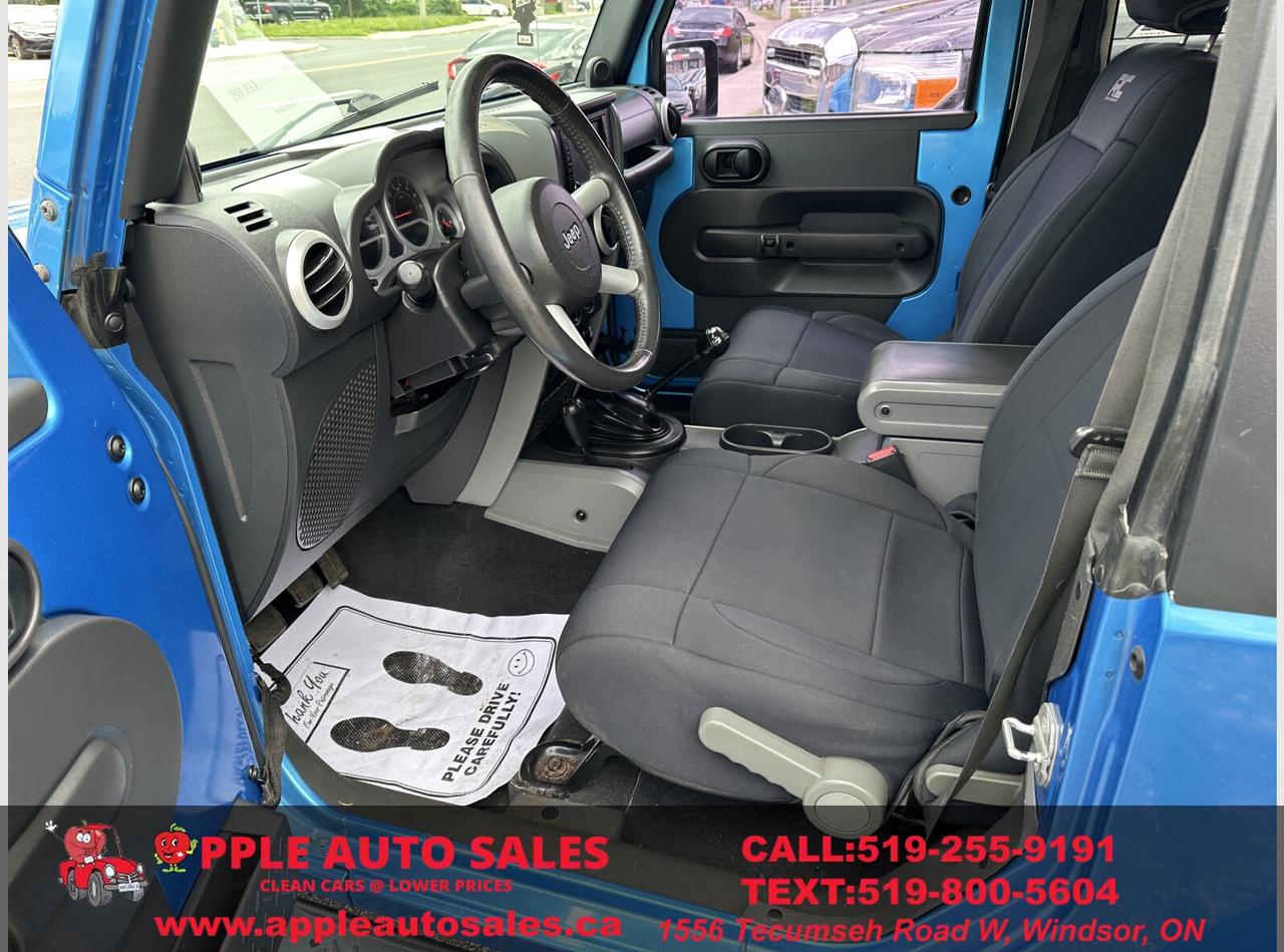 2010 Jeep Wrangler Sahara Photo