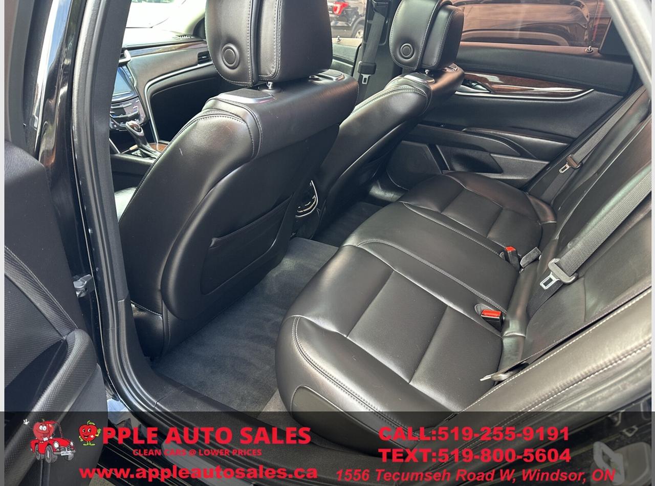 2013 Cadillac XTS Premium Photo