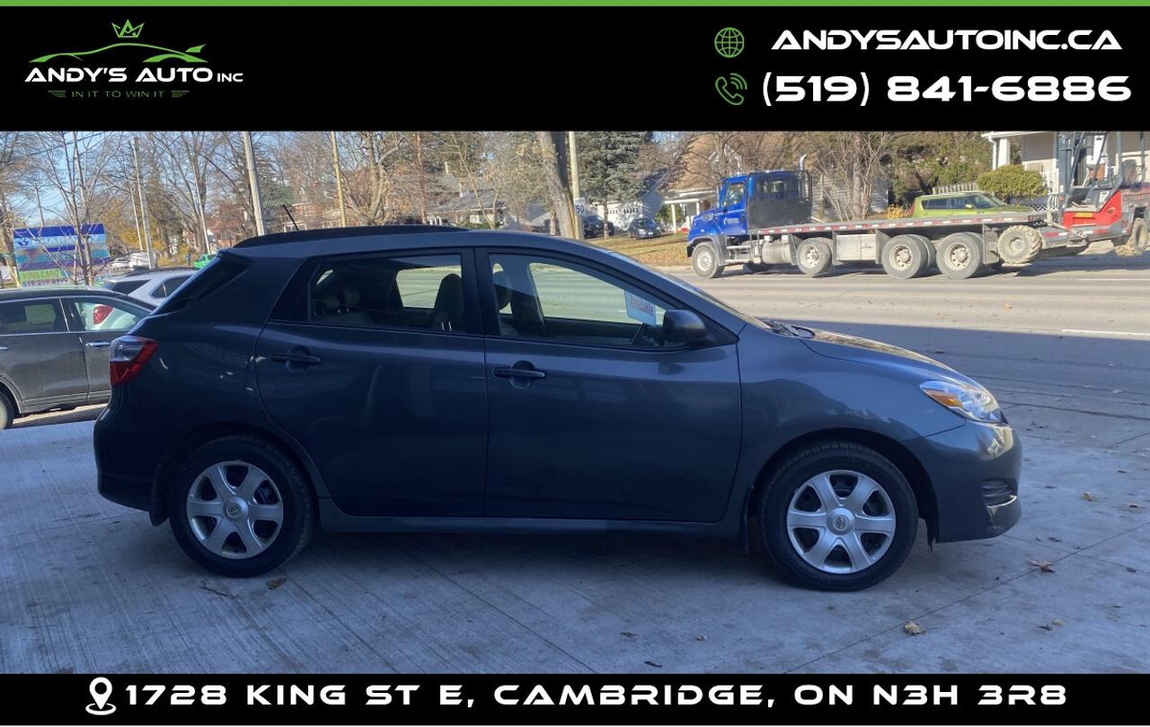 2010 Toyota Matrix S AWD ! NO ACCIDENTS ! LOW KMS ! RARE Photo