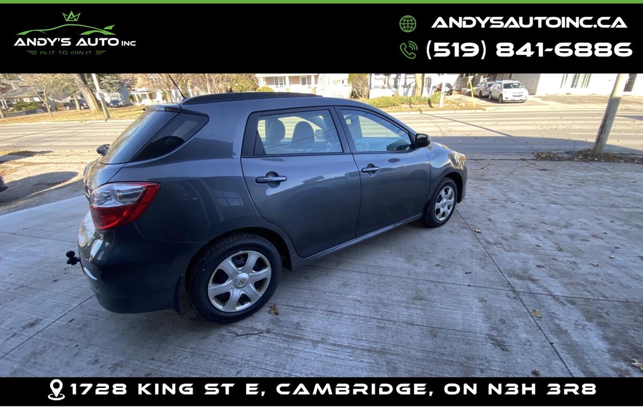 2010 Toyota Matrix S AWD ! NO ACCIDENTS ! LOW KMS ! RARE Photo2