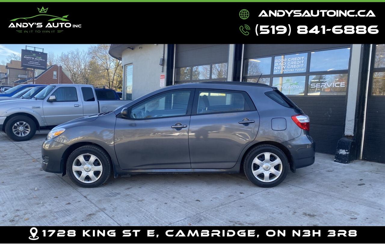 2010 Toyota Matrix S AWD ! NO ACCIDENTS ! LOW KMS ! RARE Photo