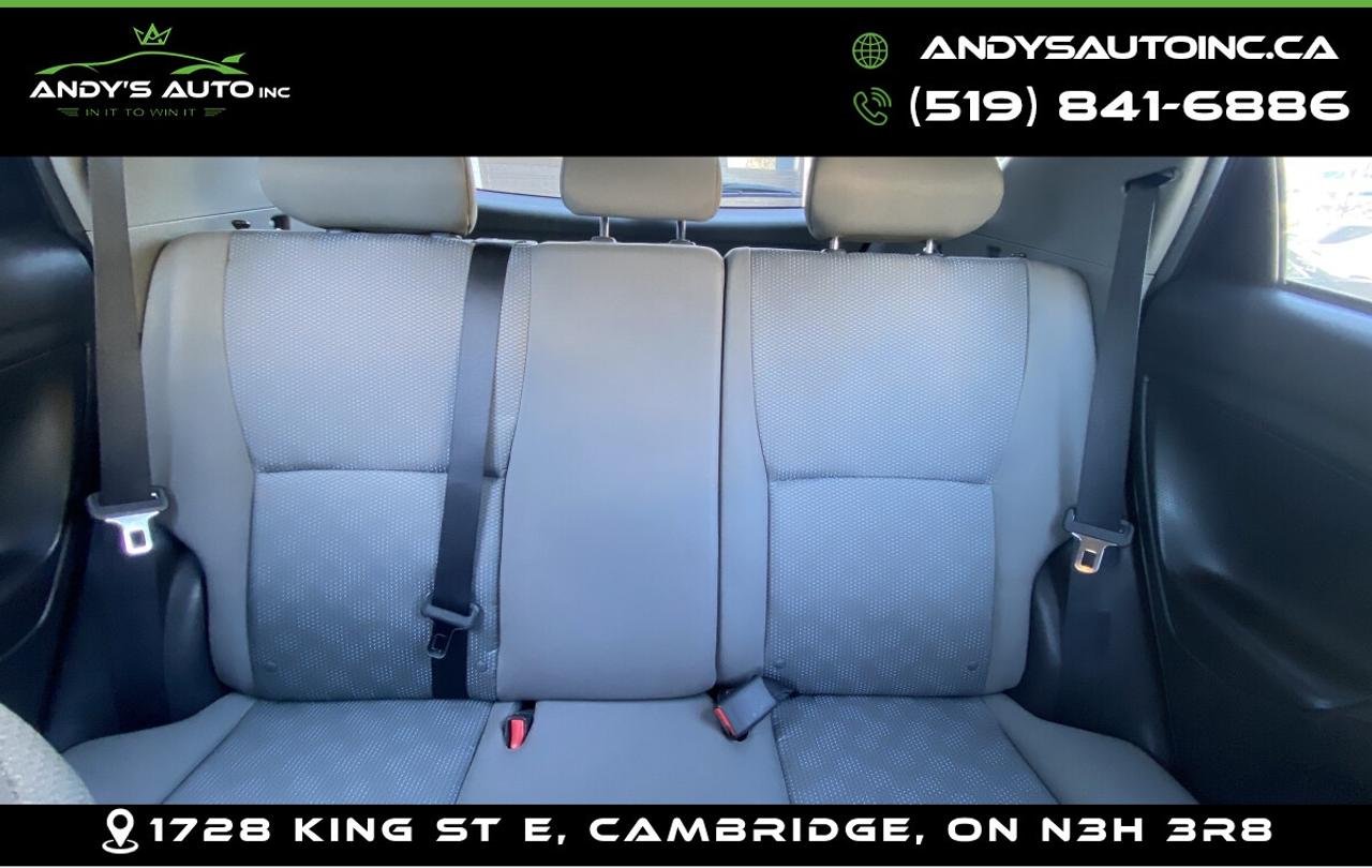 2010 Toyota Matrix S AWD ! NO ACCIDENTS ! LOW KMS ! RARE Photo