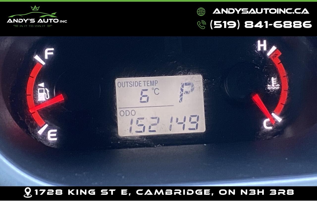 2010 Toyota Matrix S AWD ! NO ACCIDENTS ! LOW KMS ! RARE Photo