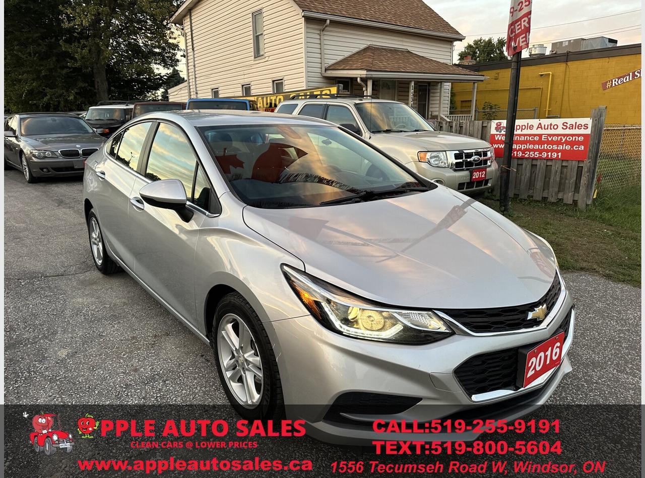 2016 Chevrolet Cruze LT Photo2