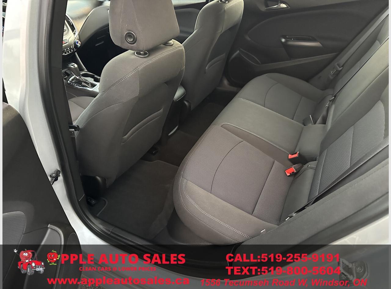 2016 Chevrolet Cruze LT Photo