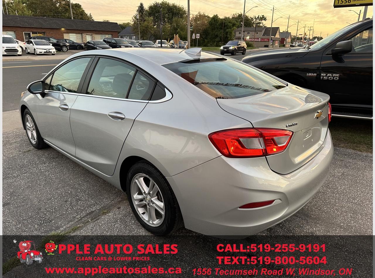 2016 Chevrolet Cruze LT Photo