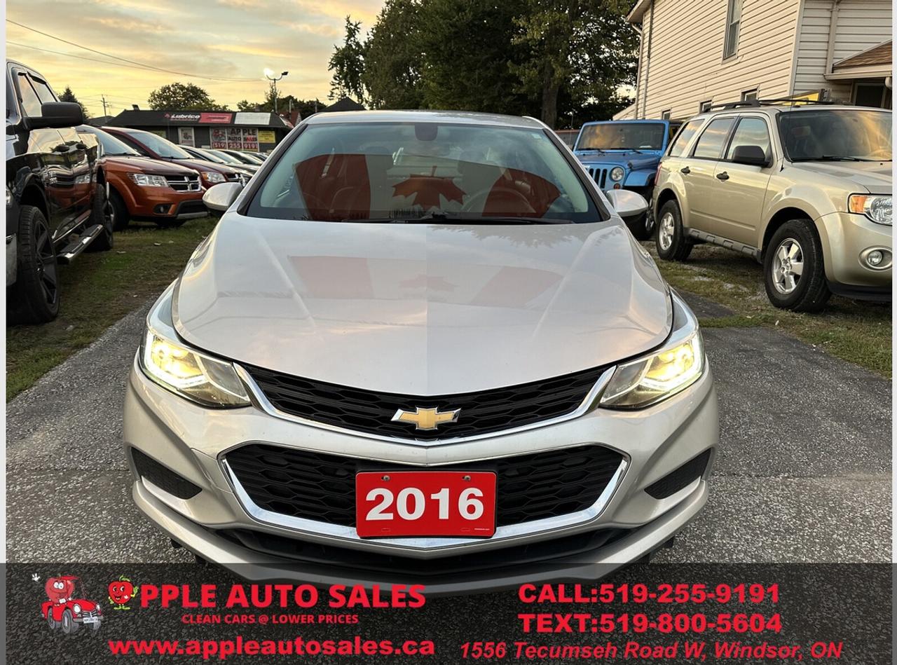 2016 Chevrolet Cruze LT Photo5