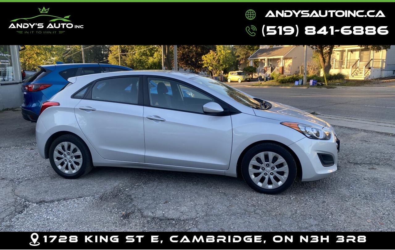 2017 Hyundai Elantra GT GL HB ! HEATED SEATS ! NO ACCIDENTS ! CERTIFIED ! Photo