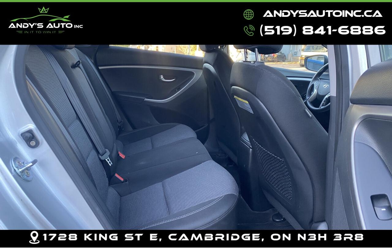 2017 Hyundai Elantra GT GL HB ! HEATED SEATS ! NO ACCIDENTS ! CERTIFIED ! Photo