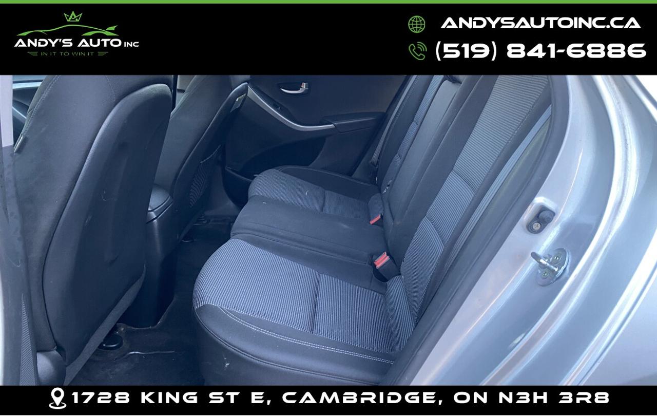 2017 Hyundai Elantra GT GL HB ! HEATED SEATS ! NO ACCIDENTS ! CERTIFIED ! Photo