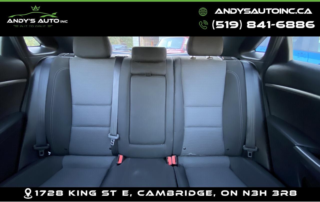 2017 Hyundai Elantra GT GL HB ! HEATED SEATS ! NO ACCIDENTS ! CERTIFIED ! Photo