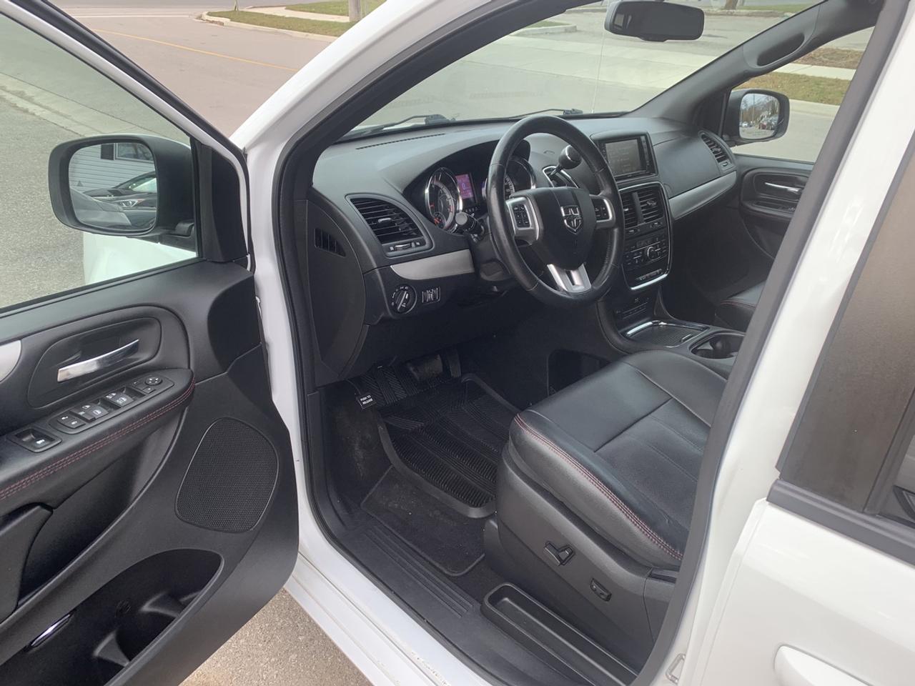 2016 Dodge Grand Caravan R.T. R/T**REMOTE START** Photo