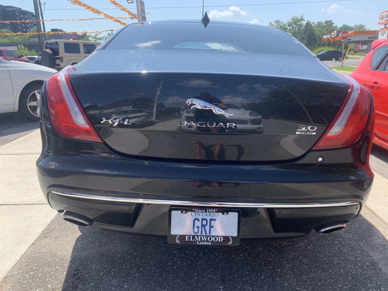 2016 Jaguar "XJ-L" portfollio XJL Photo3