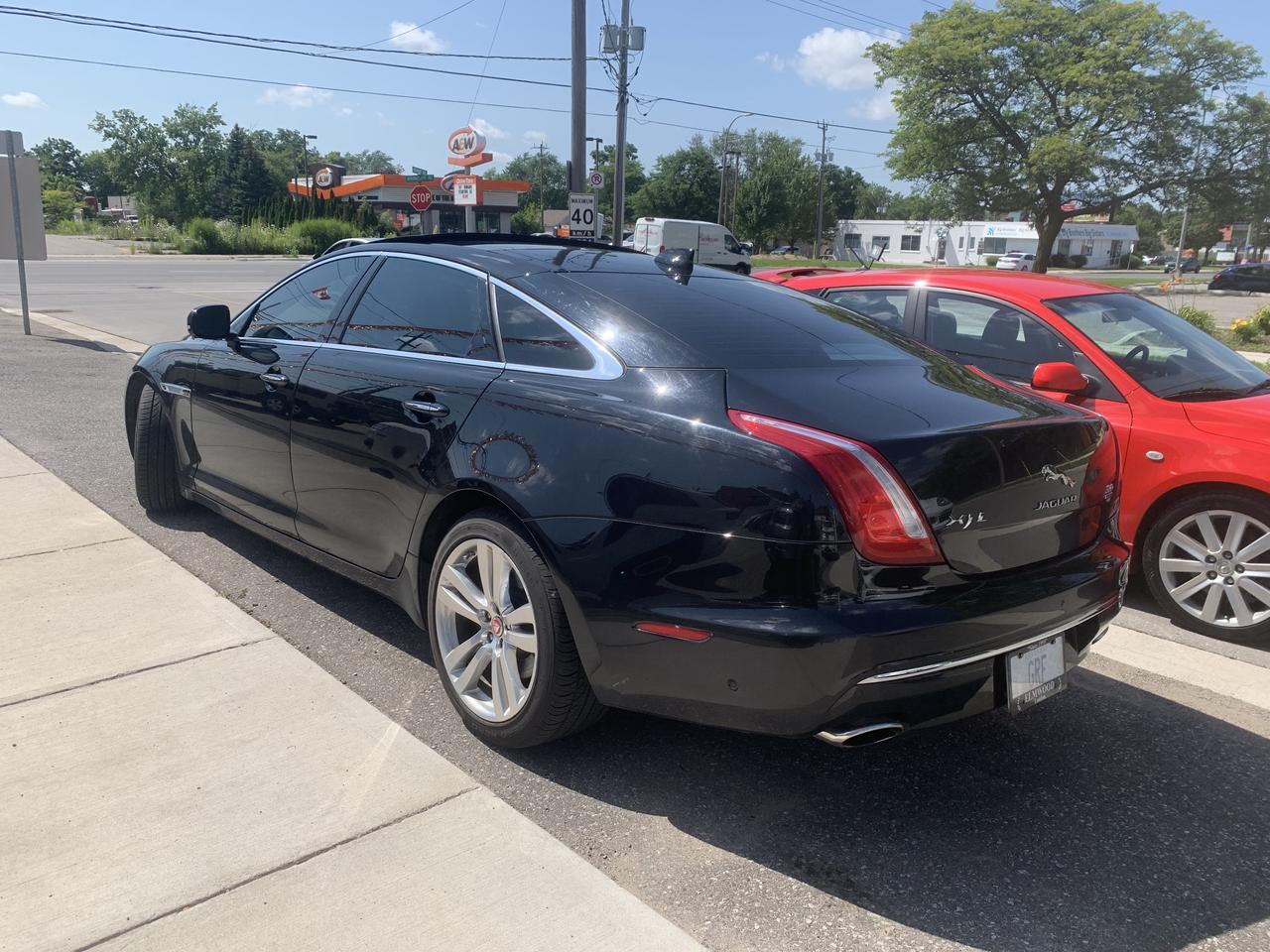 2016 Jaguar "XJ-L" portfollio XJL Photo