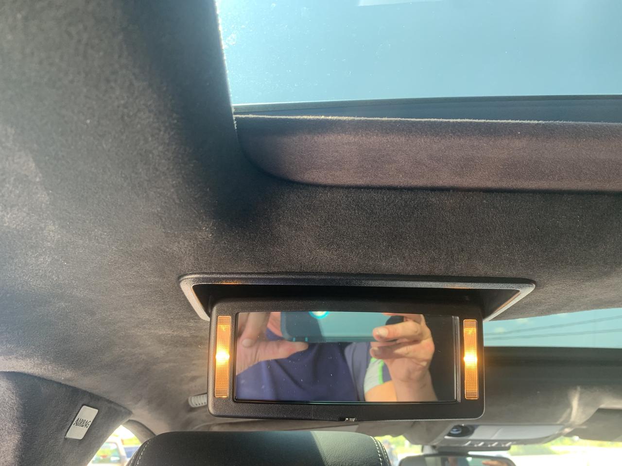 2016 Jaguar "XJ-L" portfollio XJL Photo