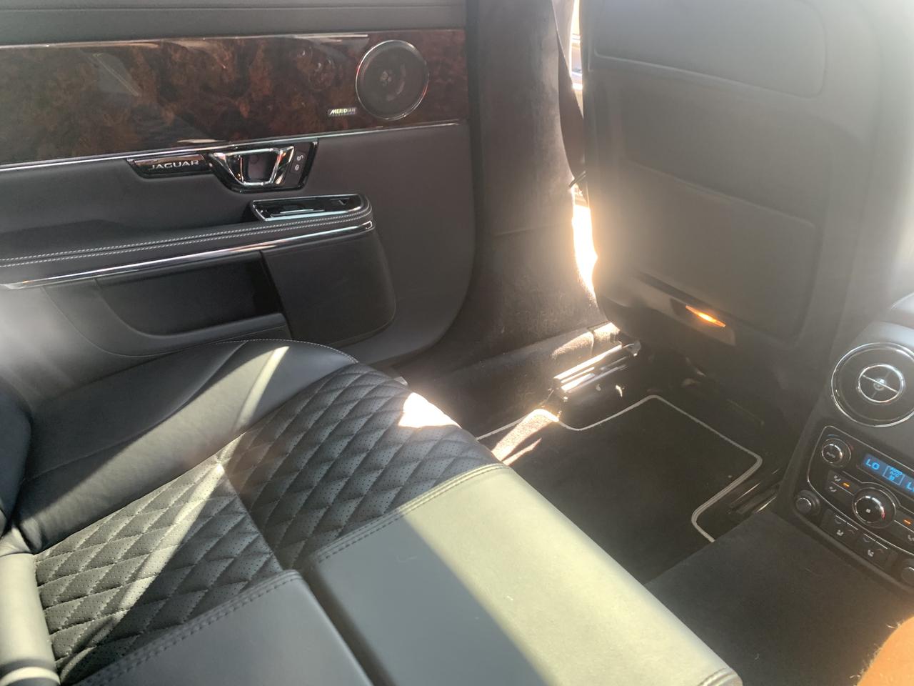 2016 Jaguar "XJ-L" portfollio XJL Photo